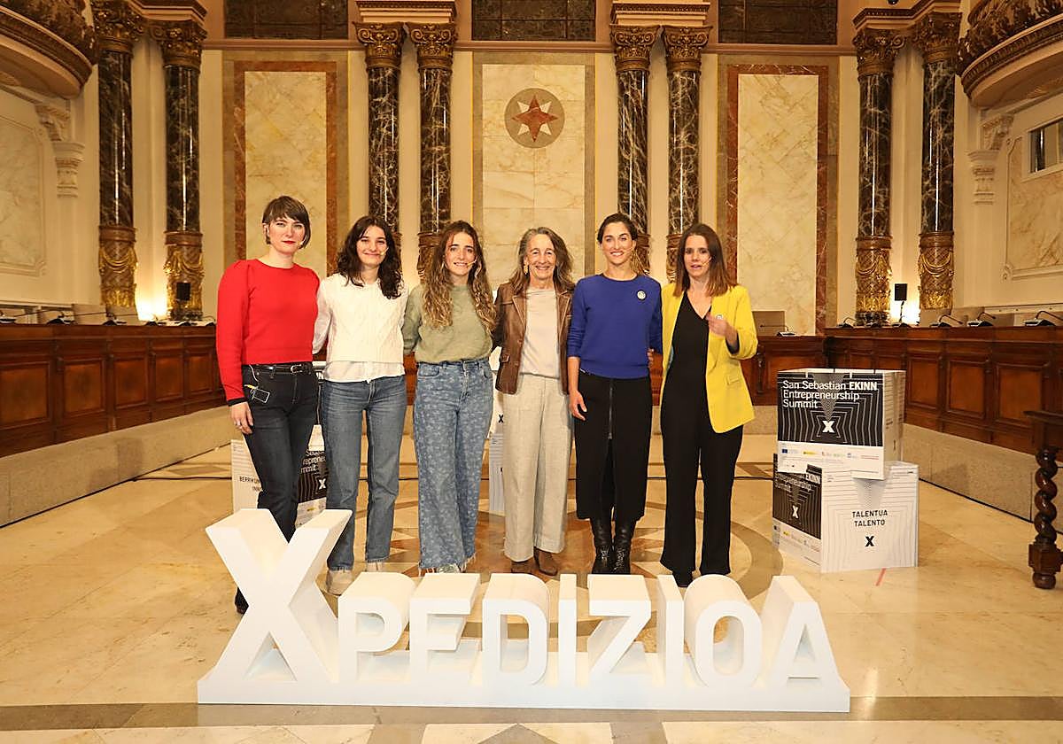 Mujeres científicas de hoy evocan a las de ayer