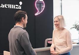 Clave del éxito. Su profesorado cuenta con titulación universitaria y formación especializada para la enseñanza de idiomas.