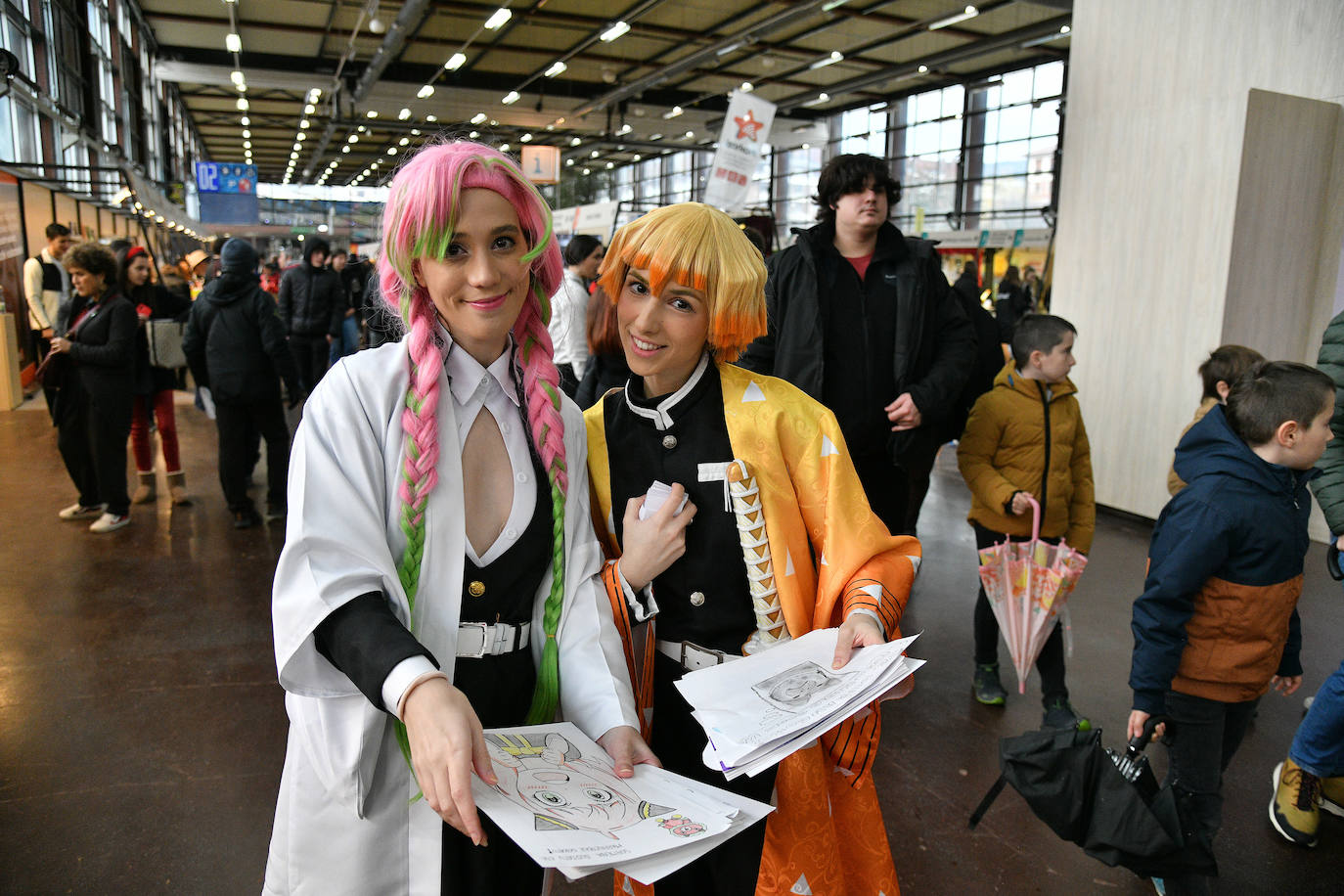 Durangoko Azokaren bigarren eguna: ikasle goiza, cosplay, gamers...