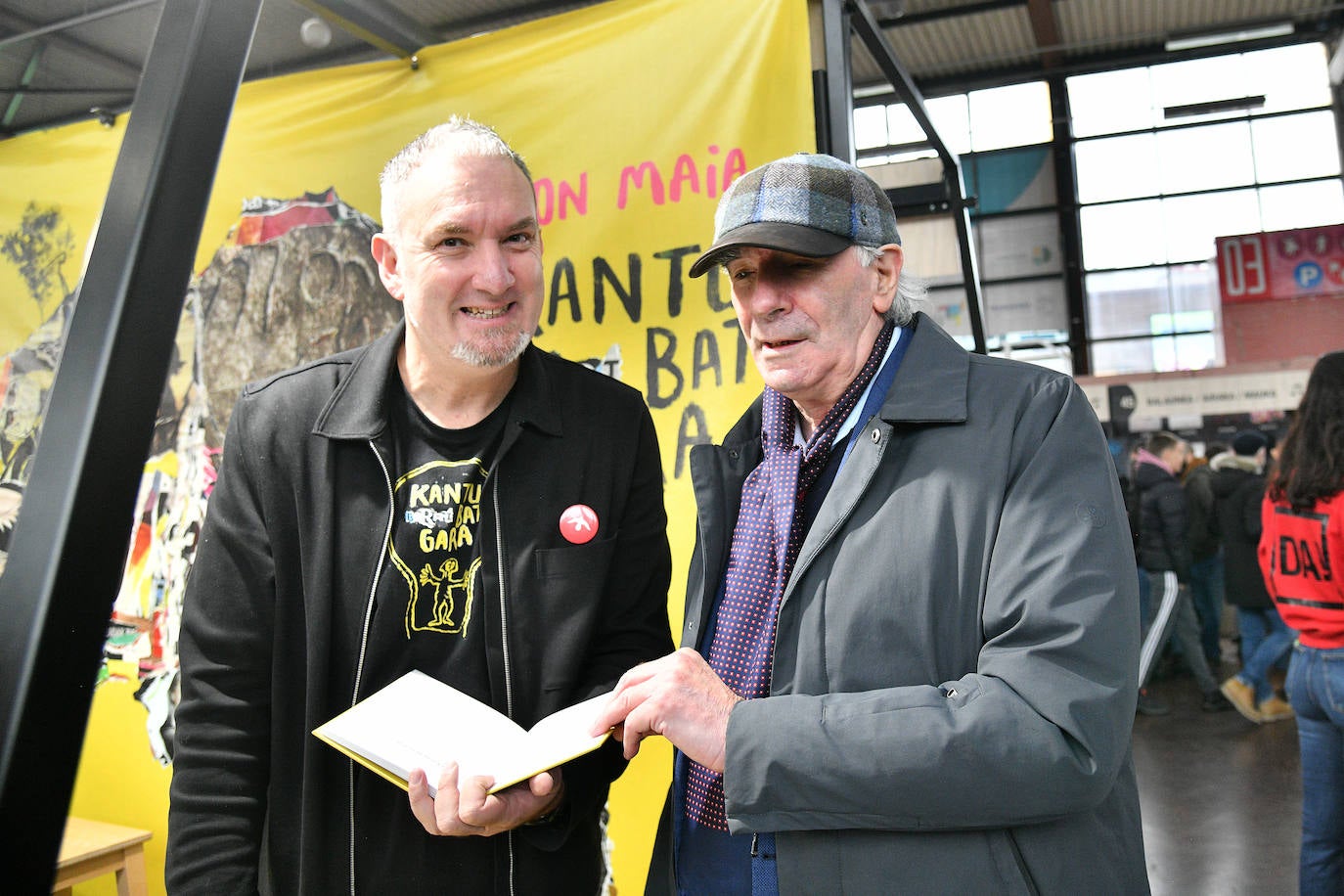 Durangoko Azokaren bigarren eguna: ikasle goiza, cosplay, gamers...