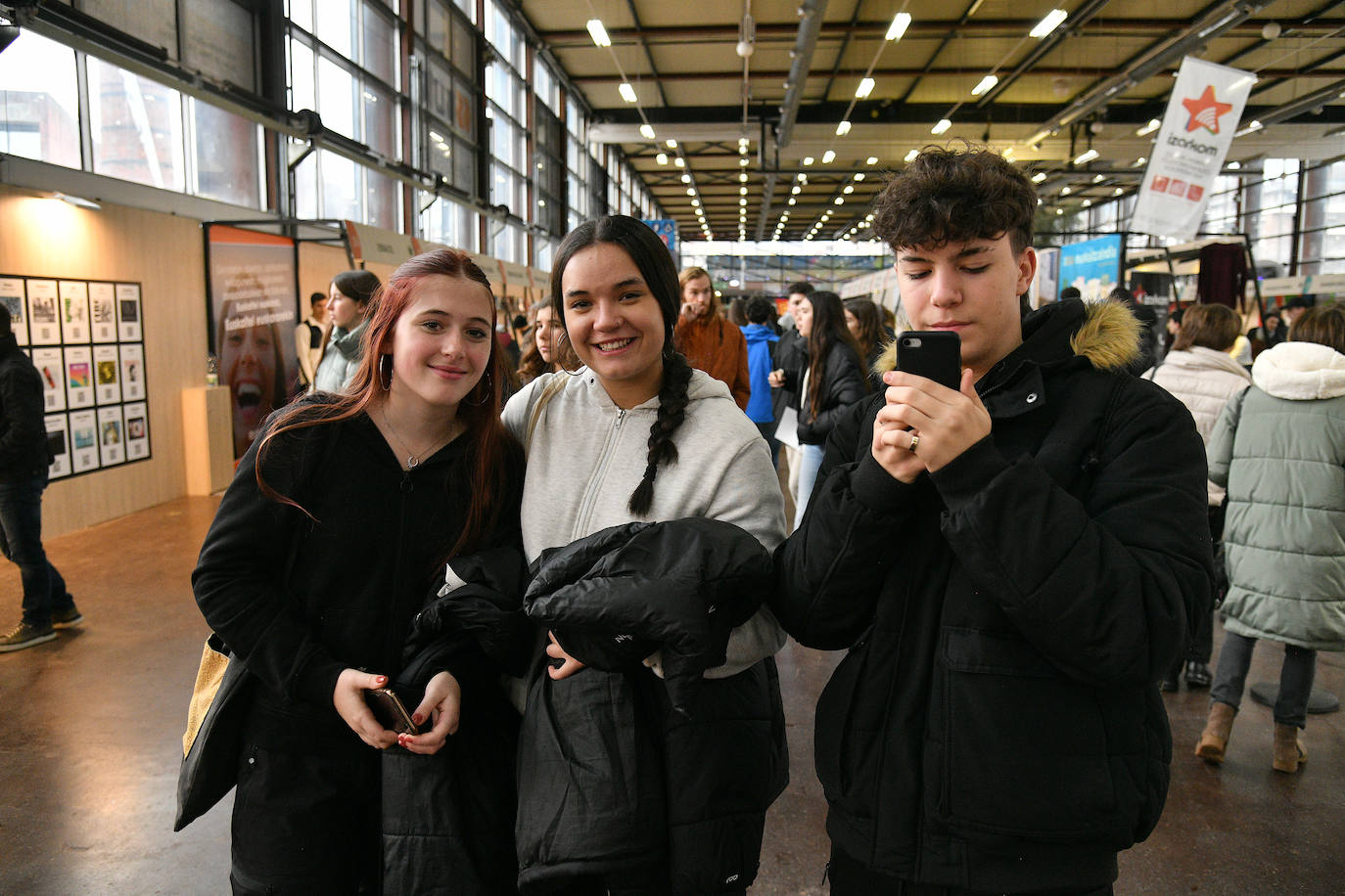 Durangoko Azokaren bigarren eguna: ikasle goiza, cosplay, gamers...