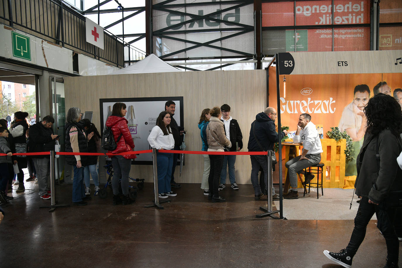 Durangoko Azokaren bigarren eguna: ikasle goiza, cosplay, gamers...