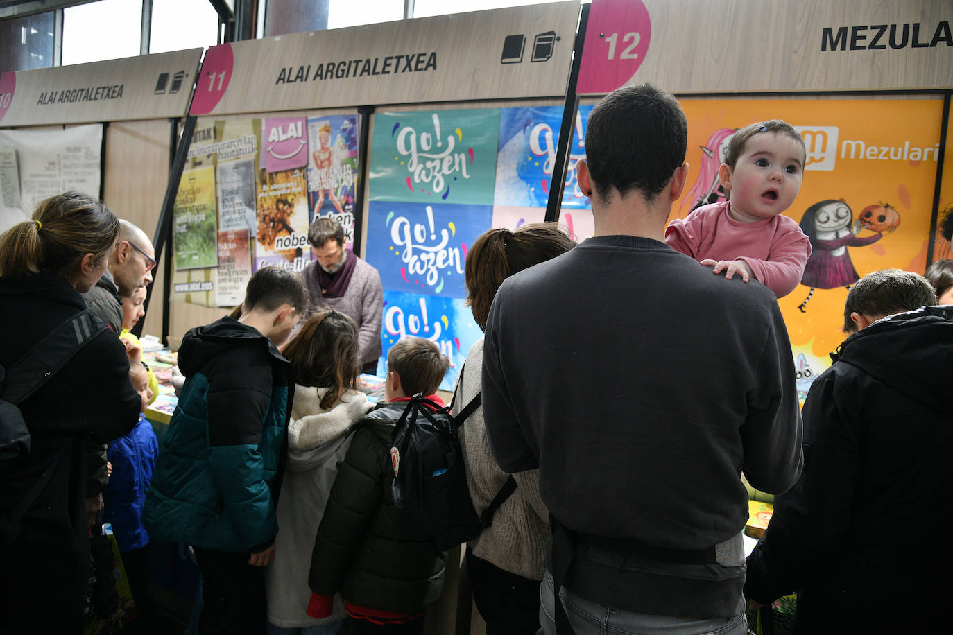 Durangoko Azokaren bigarren eguna: ikasle goiza, cosplay, gamers...