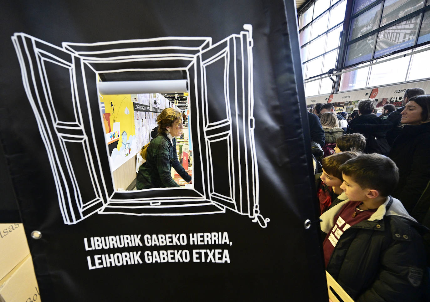 Jendetza azokako hirugarren egunean