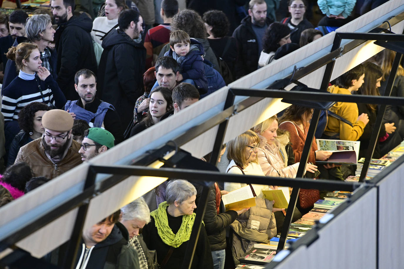 Jendetza azokako hirugarren egunean