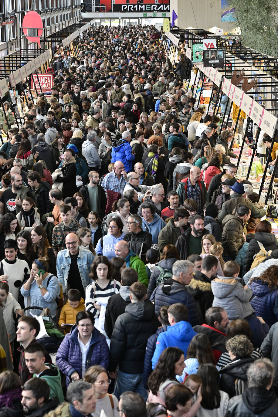 Jendetza azokako hirugarren egunean