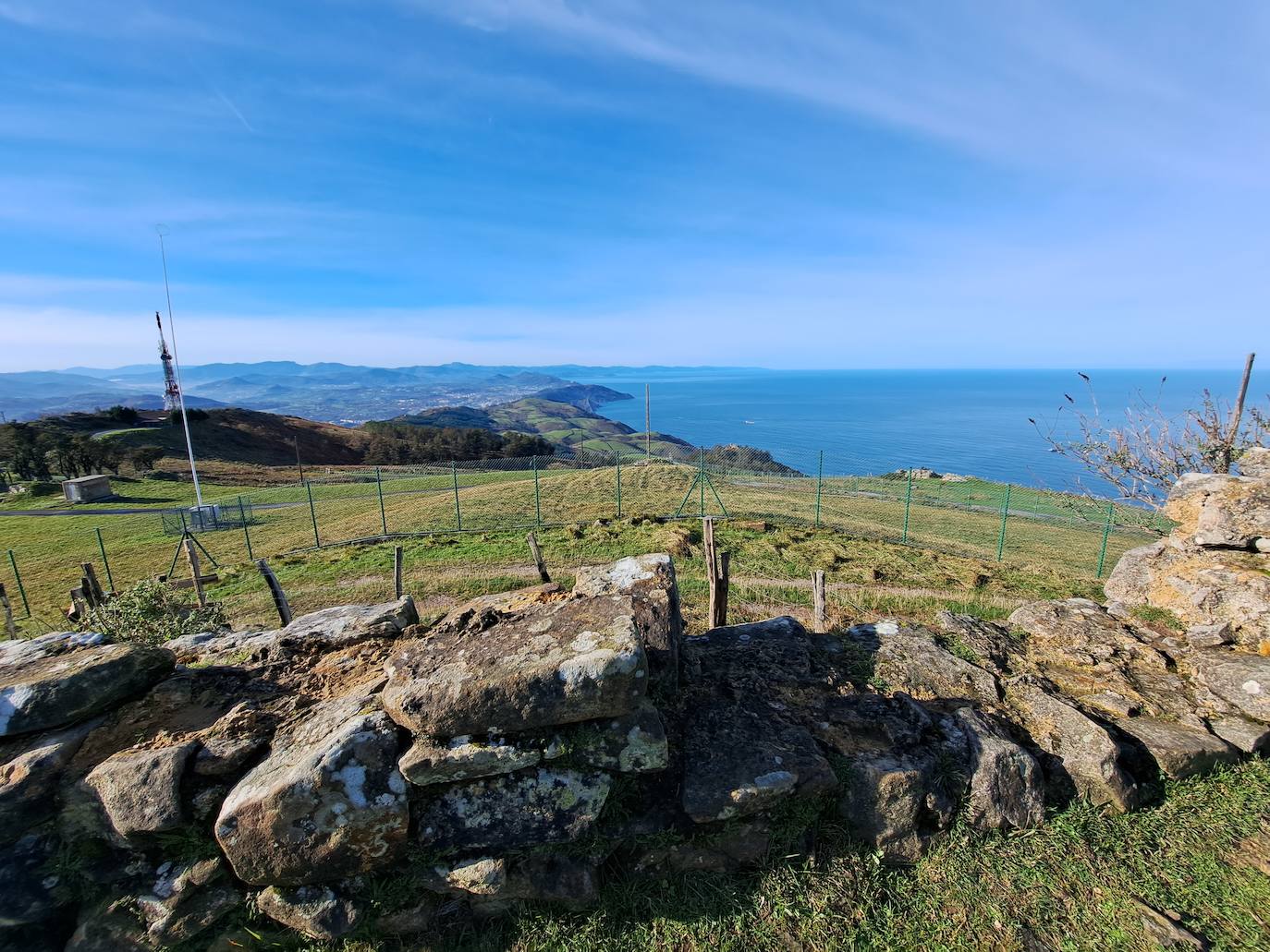 Un monte para mirar al mar
