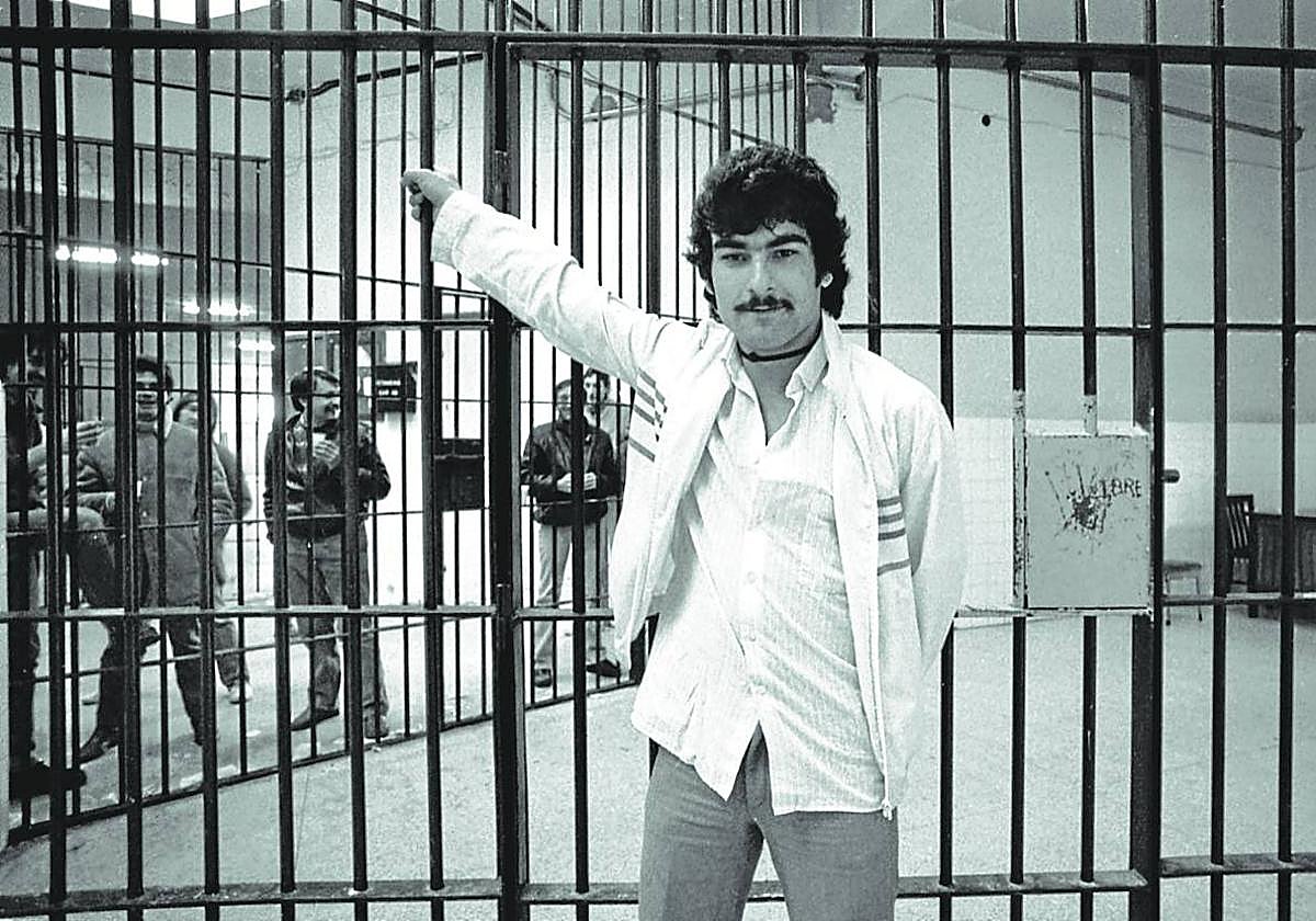 Presos en la cárcel de Martutene en 1984, en nuestra 'inmersión presidiaria'.