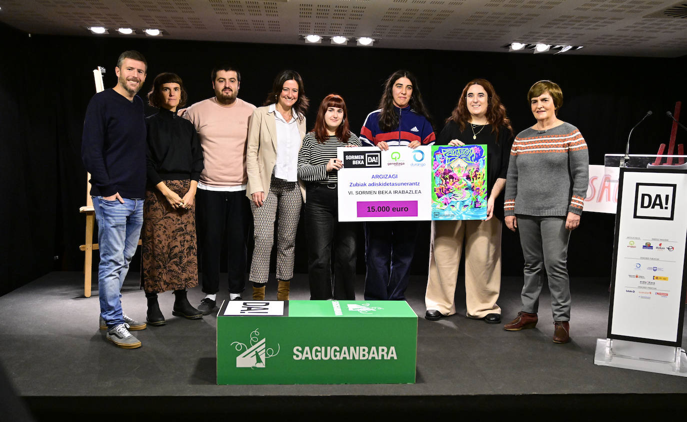 Azoka, jendez gainezka