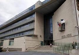 Imagen del palacio de Justicia, en Duque de Mandas.