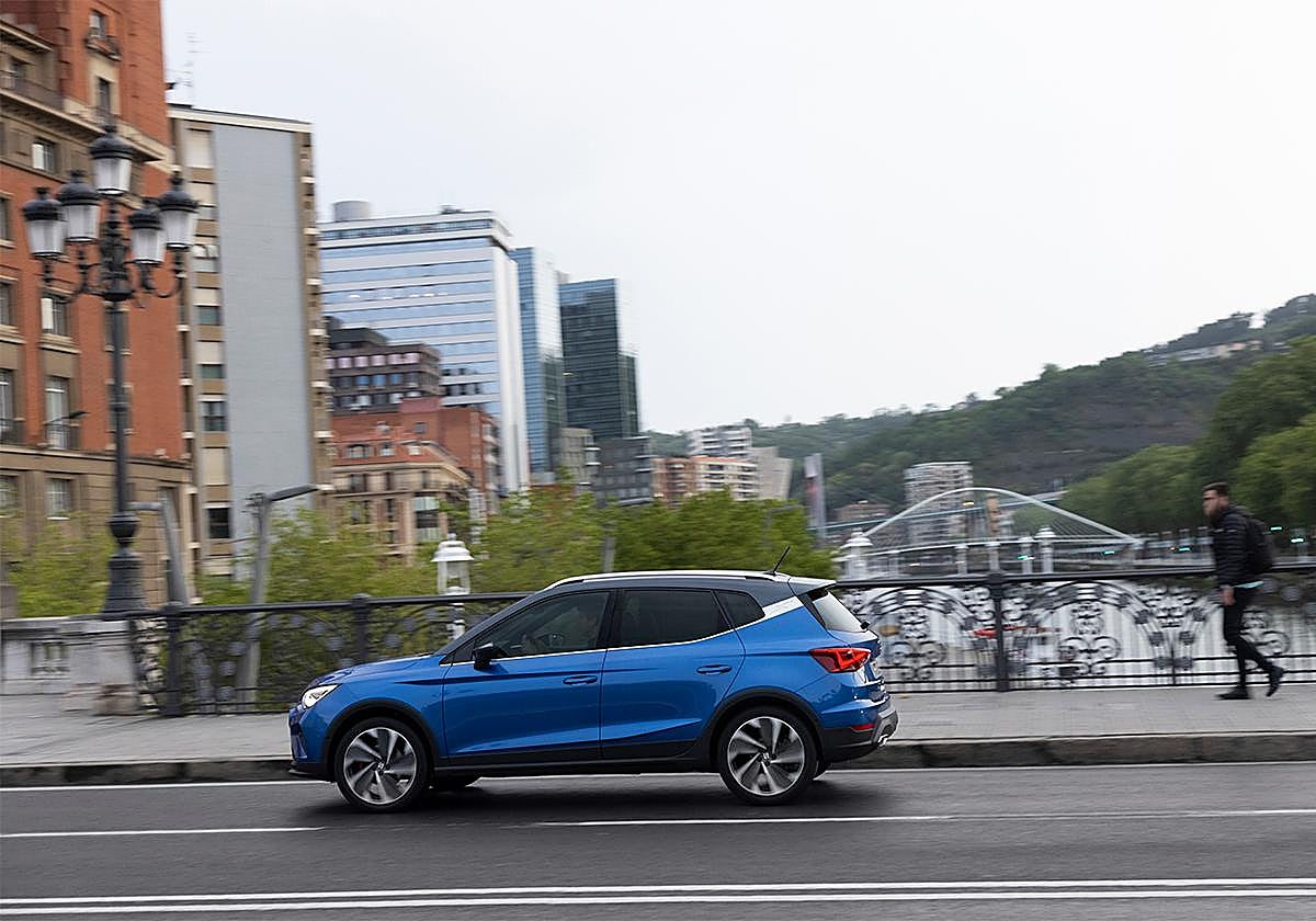 Una suspensión más elevada -15 mm-, que contribuye a lograr la imagen campera que ofrece, y que gusta mucho