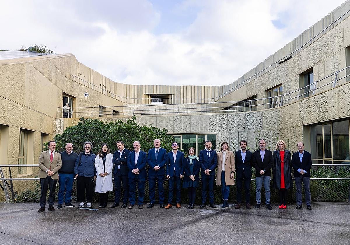 Foto de familia de los integrantes del Patronato del BCC.
