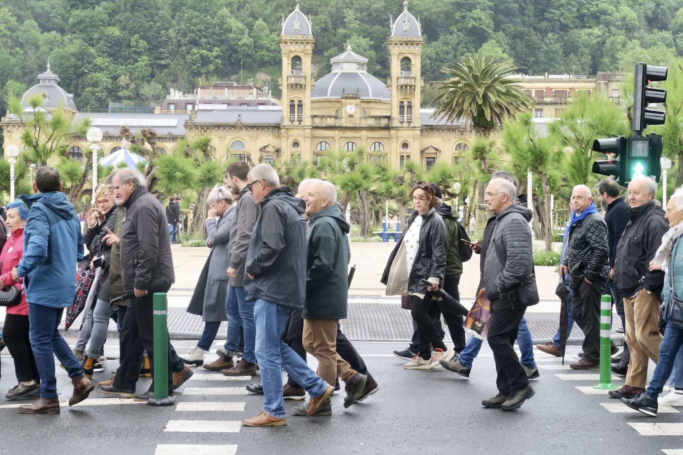 Un grupo de pensionistas reclaman subidas de las pensiones