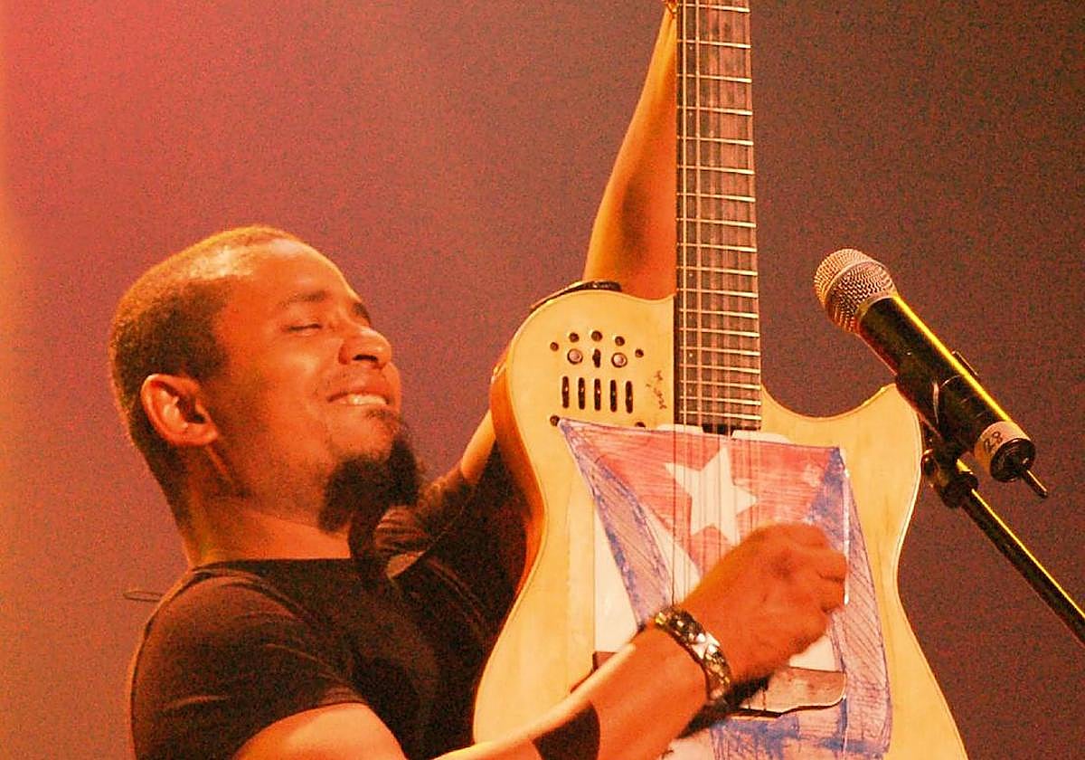 Polito Ibáñez presentará un concierto acústico.