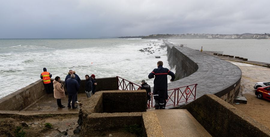Buscan a dos marineros en Ziburu
