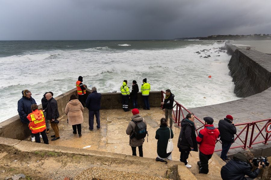 Buscan a dos marineros en Ziburu