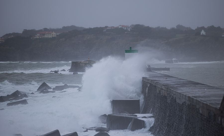 Buscan a dos marineros en Ziburu