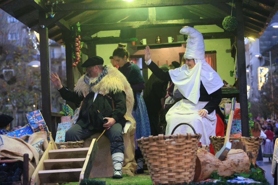 Las mejores imágenes del paso de Olentzero por Irun