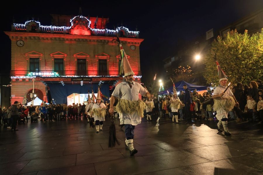 Las mejores imágenes del paso de Olentzero por Irun