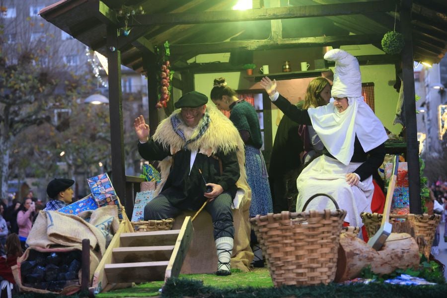 Las mejores imágenes del paso de Olentzero por Irun