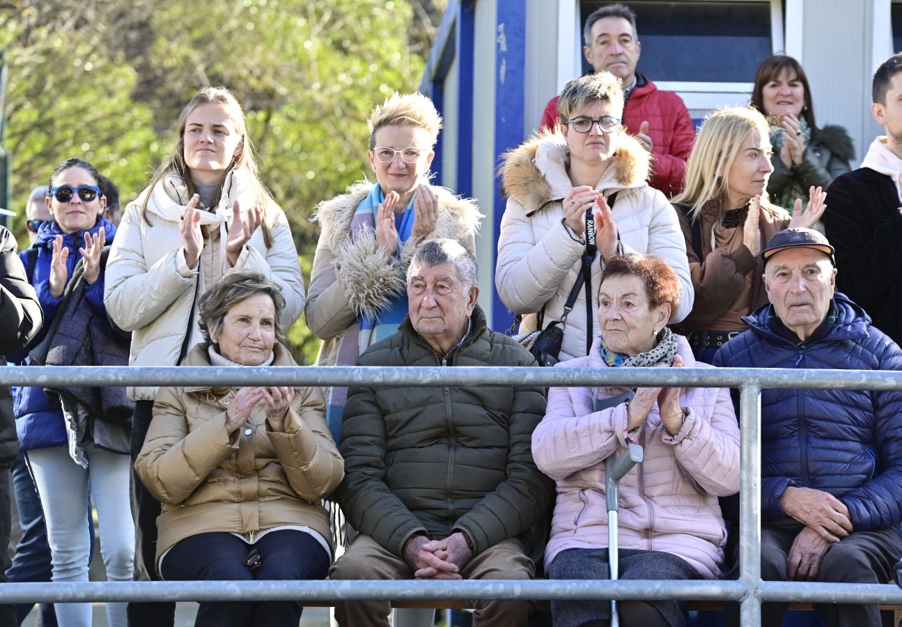 Caluroso homenaje a Irene Paredes en Legazpi
