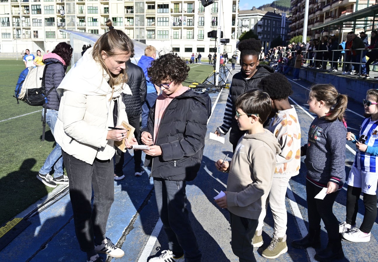 Caluroso homenaje a Irene Paredes en Legazpi