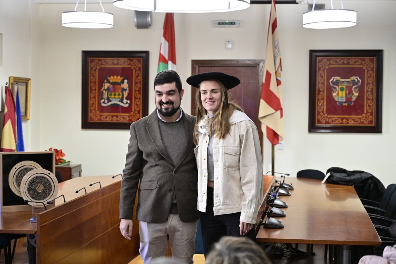 Caluroso homenaje a Irene Paredes en Legazpi