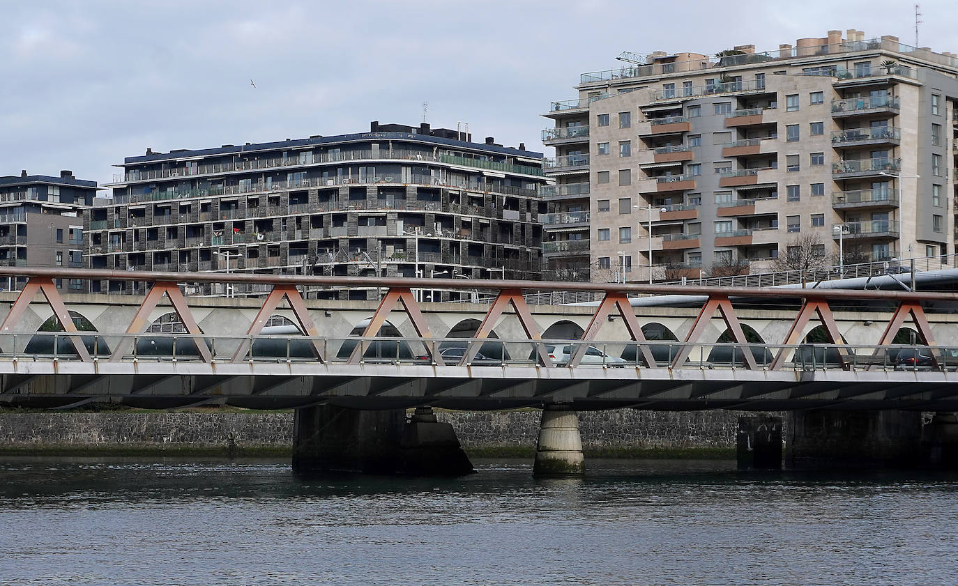 Fotos: Paseos solidarios por el Urumea