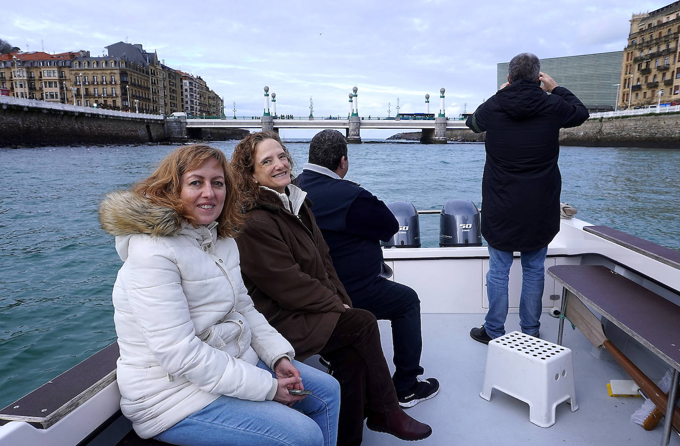 Fotos: Paseos solidarios por el Urumea