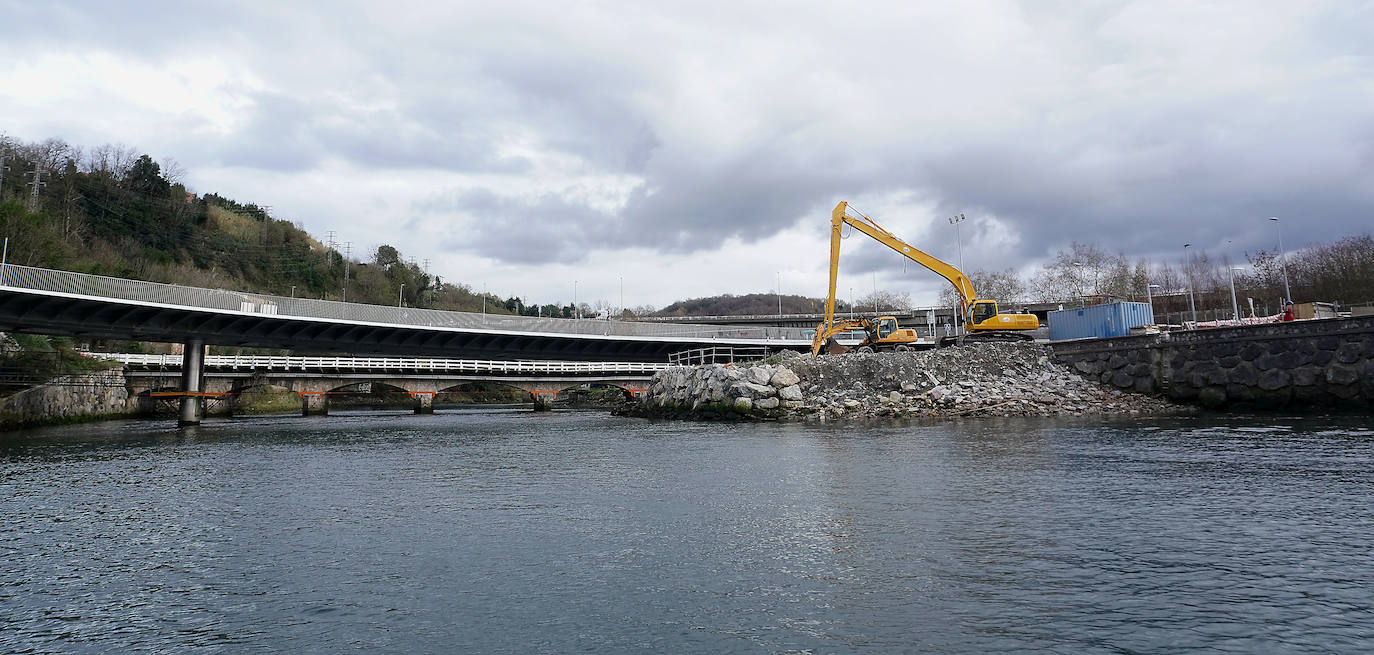 Fotos: Paseos solidarios por el Urumea