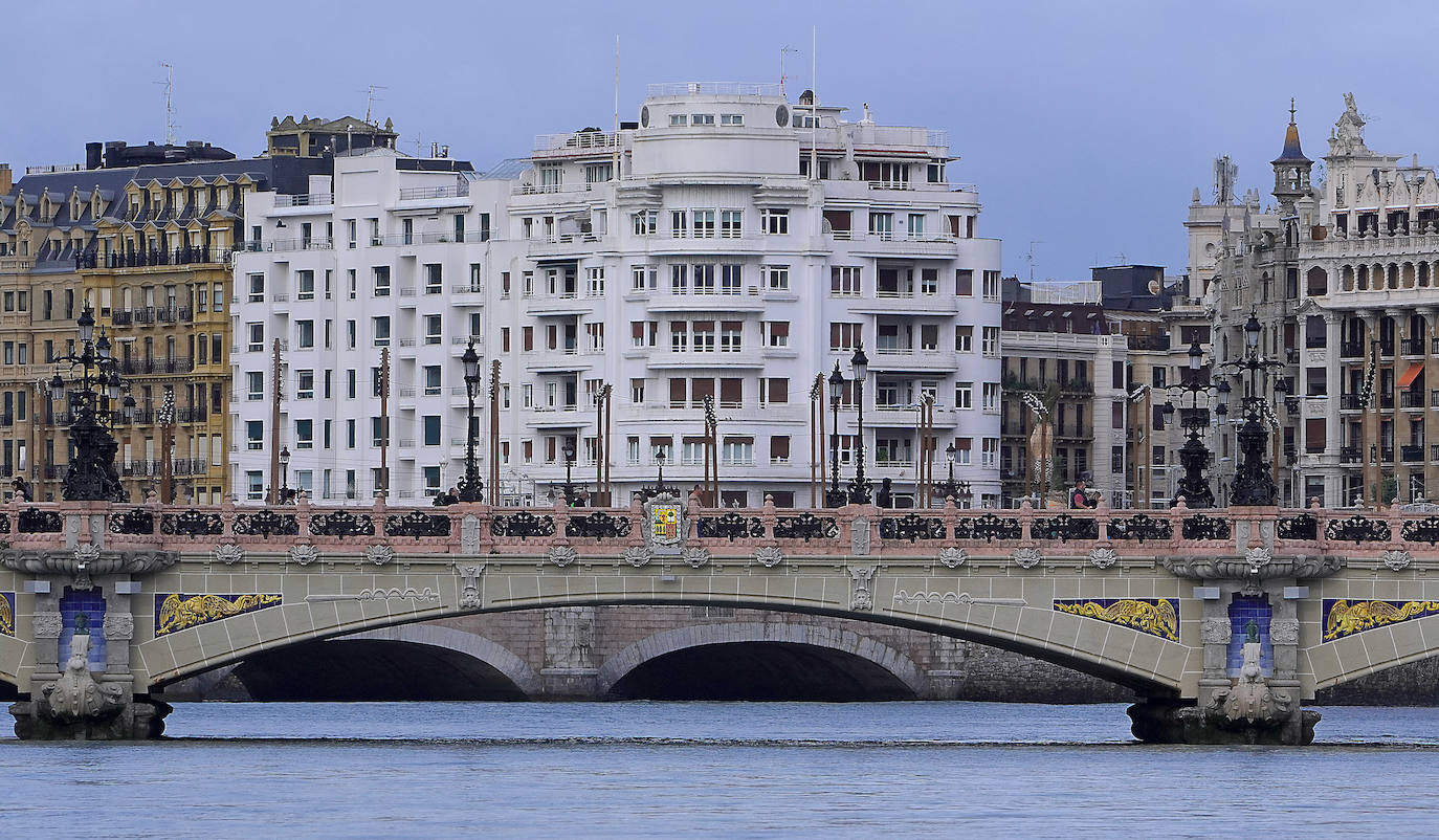 Fotos: Paseos solidarios por el Urumea