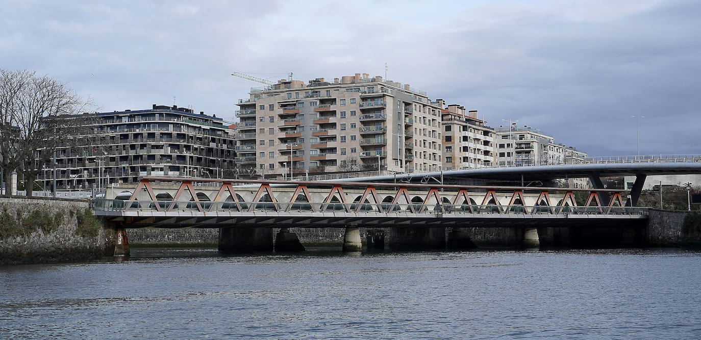 Fotos: Paseos solidarios por el Urumea