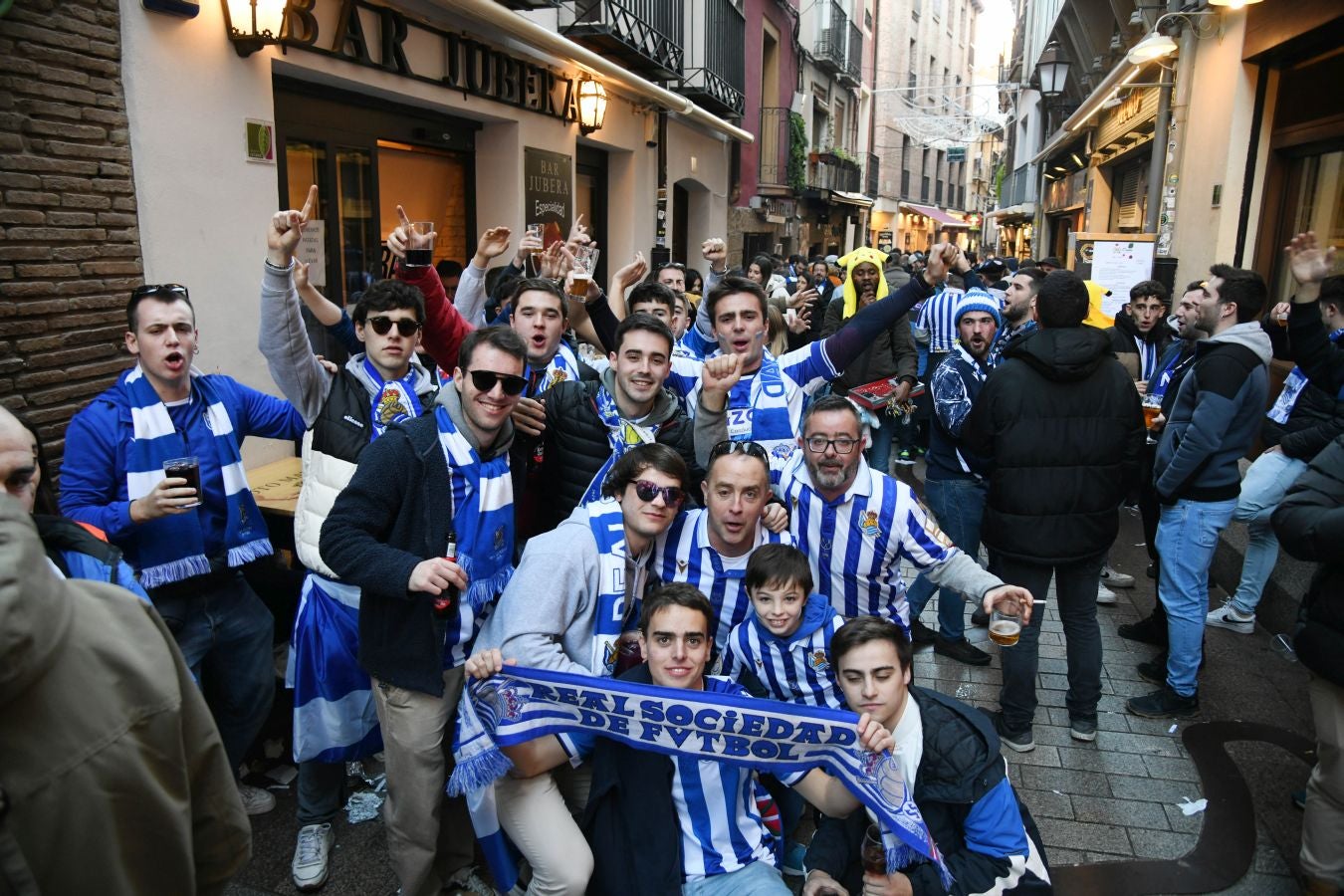 Fotos: La afición realista disfruta en Logroño