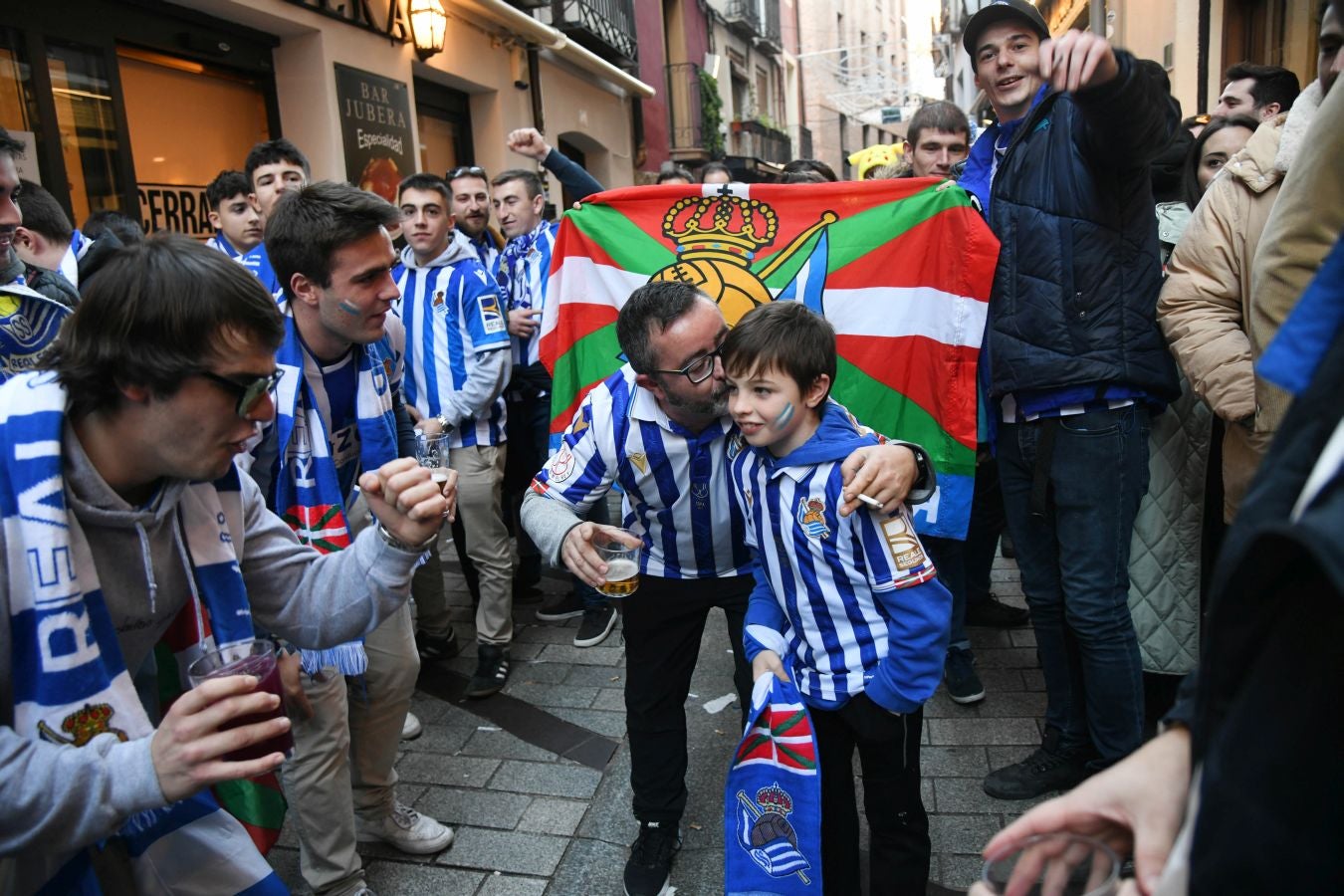 Fotos: La afición realista disfruta en Logroño