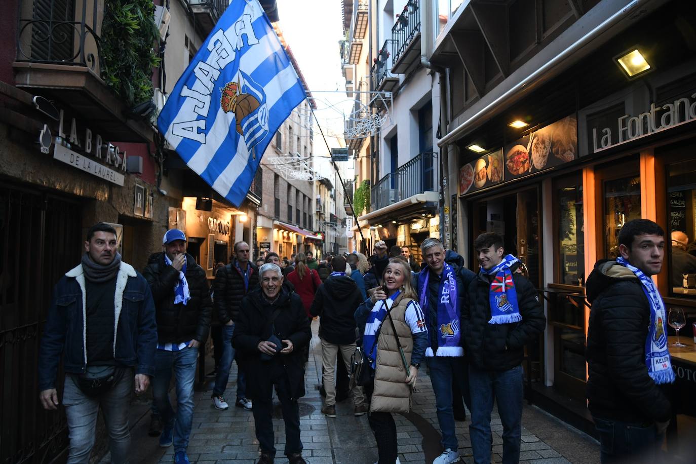 Fotos: La afición realista disfruta en Logroño