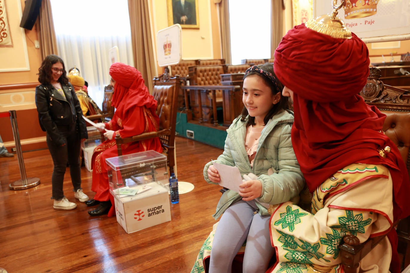 Fotos: Todo nervios en Irun antes de la llegada de los Reyes Magos
