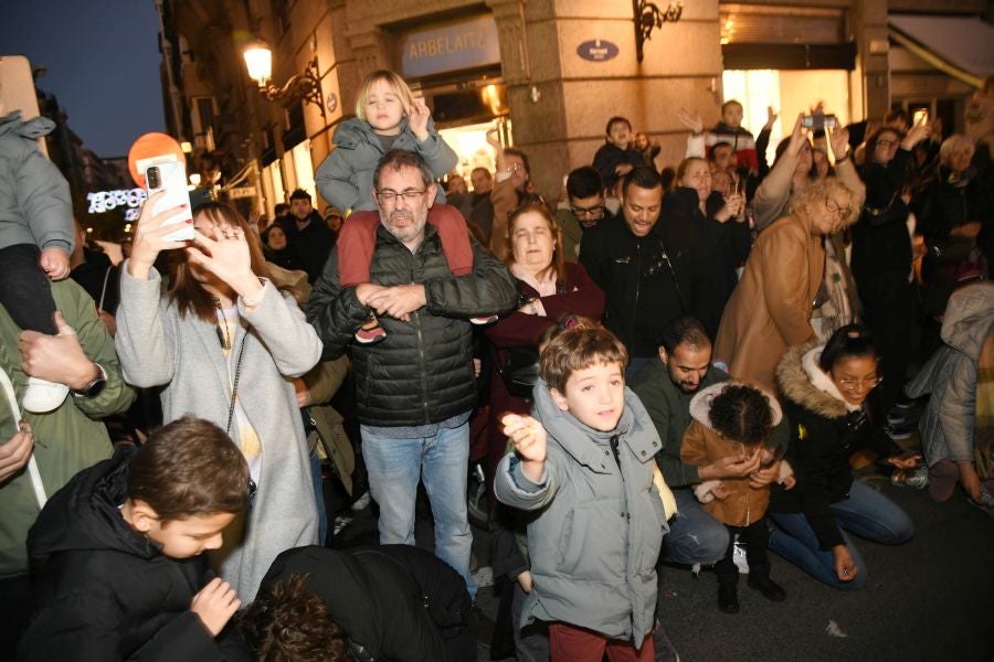 Melchos, Gaspar y Baltasar al inicio de la cabalgata en Donostia. 