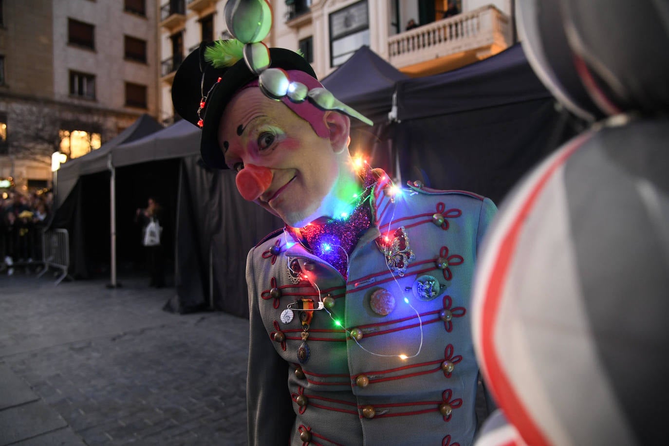 Melchos, Gaspar y Baltasar al inicio de la cabalgata en Donostia. 