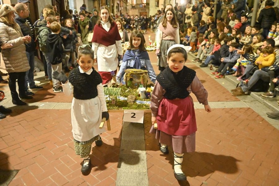 Los Reyes Magos durante la cabalgata en Tolosa. 