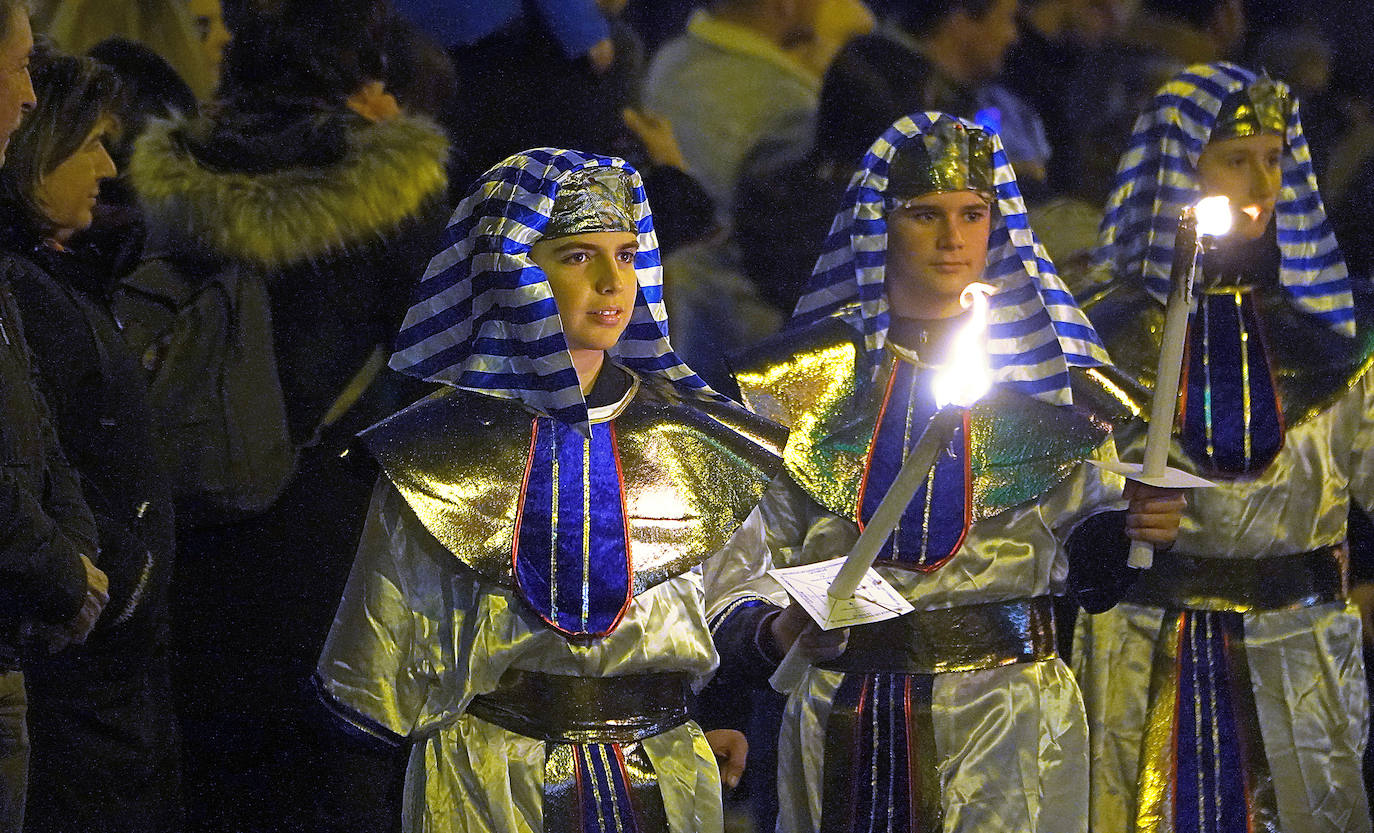 Fotos: Los Reyes Magos llegan de magia Errenteria