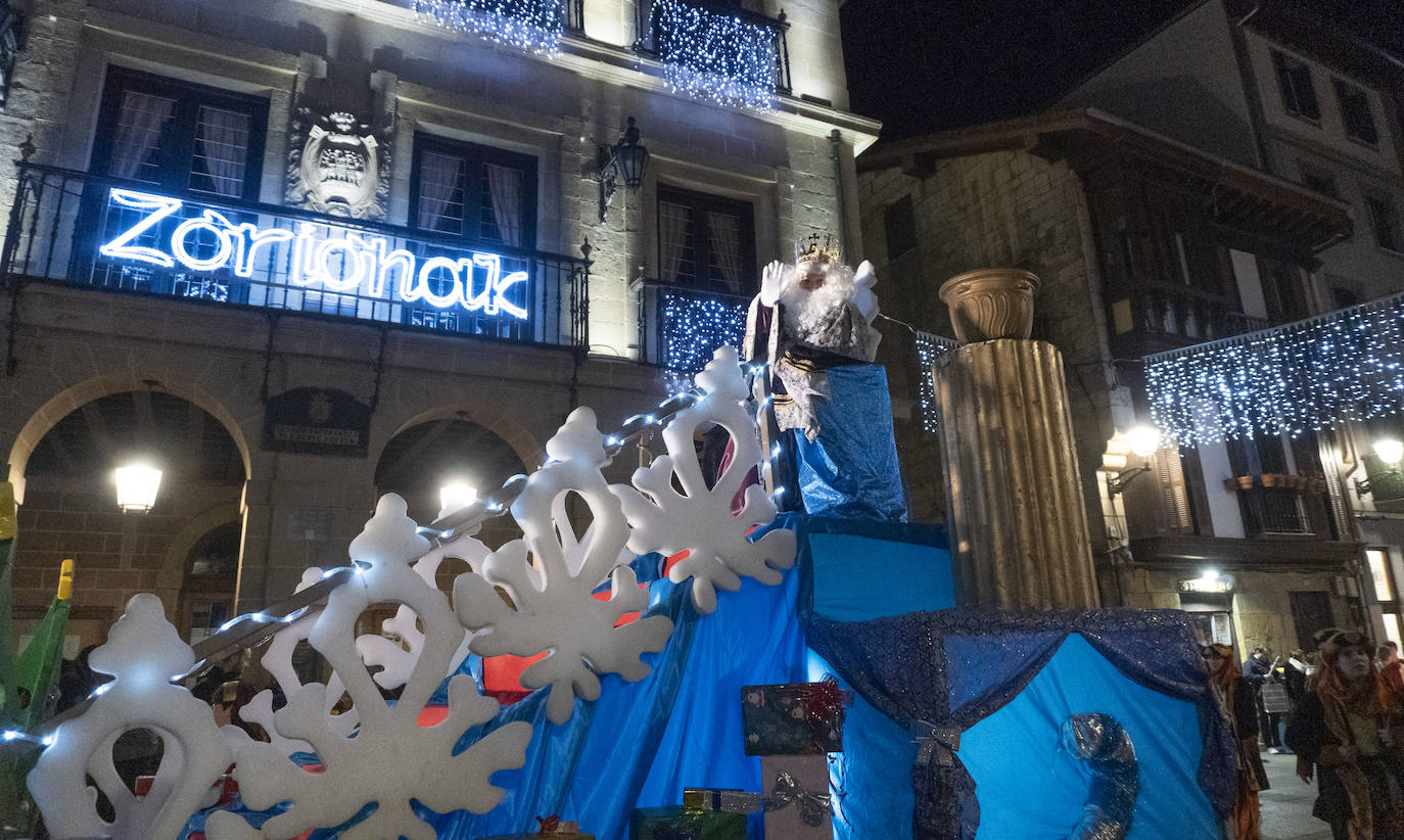 Fotos: Los Reyes Magos llegan de magia Errenteria