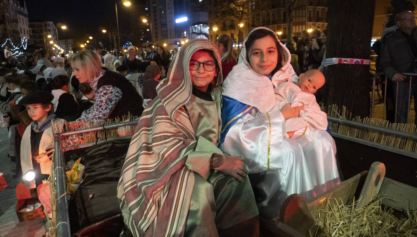 Fotos: Los Reyes Magos llegan de magia Errenteria