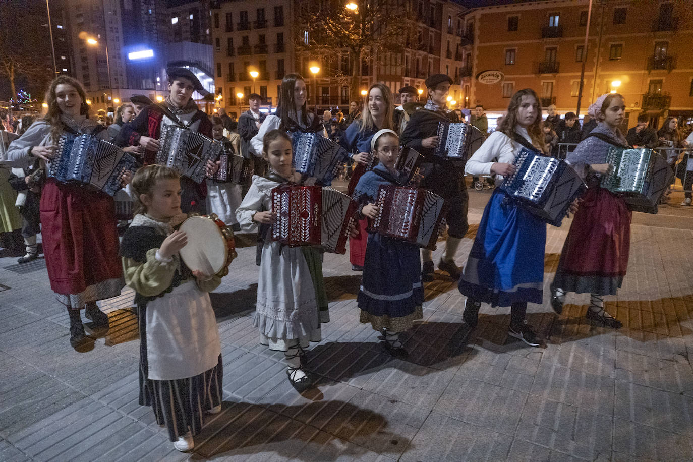 Fotos: Los Reyes Magos llegan de magia Errenteria