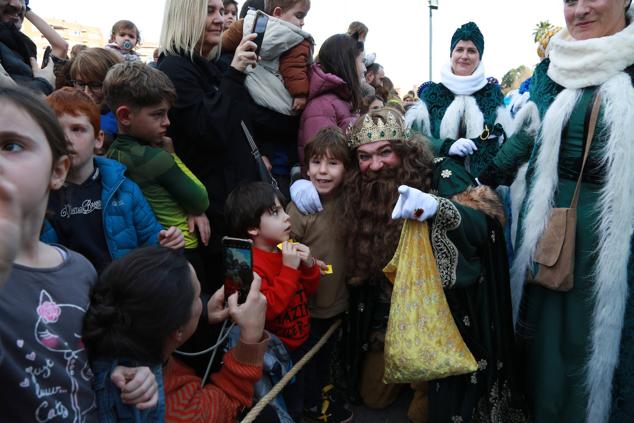 Fotos: Los Reyes reparten ilusión por Donostia