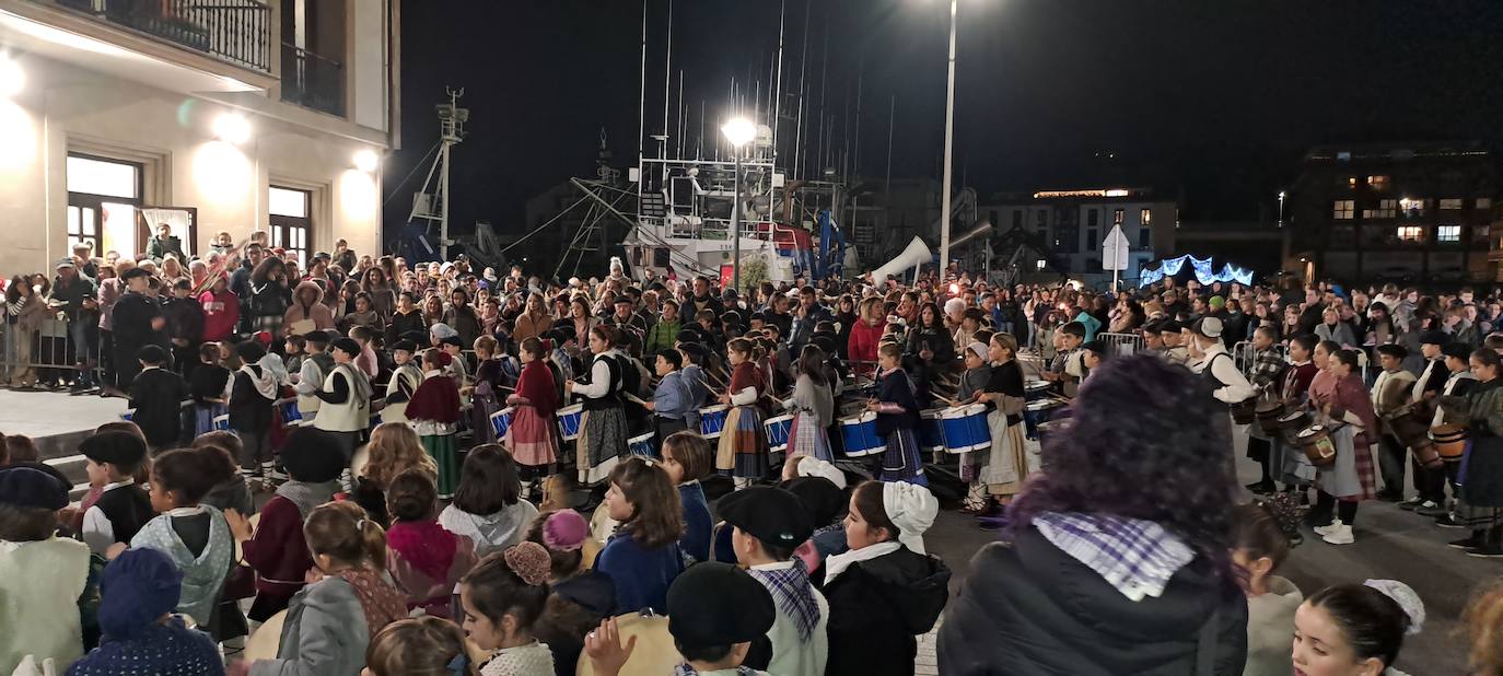 Fotos: Los Reyes reparten ilusión en Urola Kosta