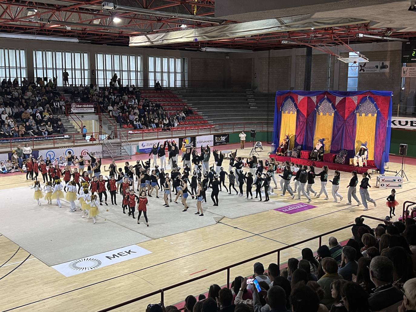 Fotos: La fiesta de los Reyes Magos trae toda su magia a Eibar