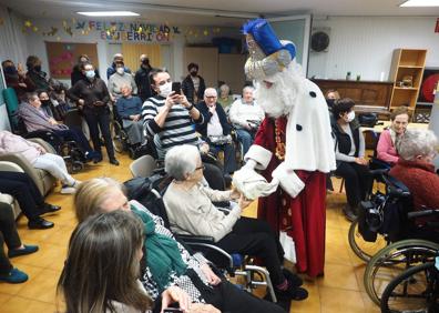 Imagen secundaria 1 - Elgoibar: Los Reyes Magos revolucionaron Elgoibar