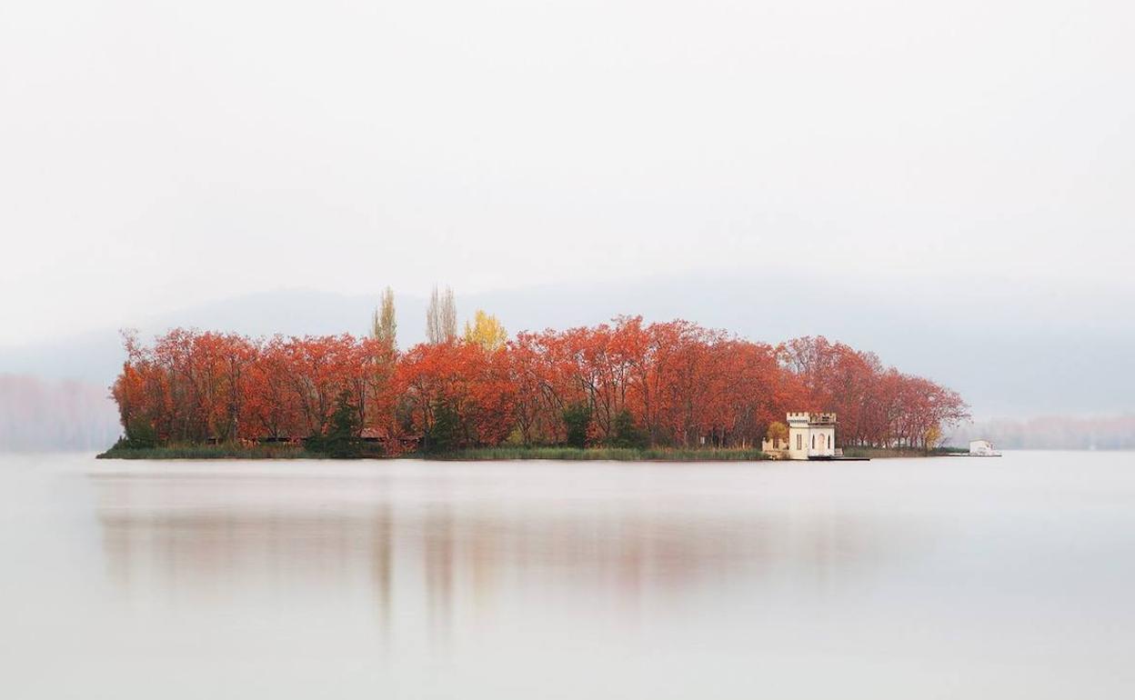 'Otoño en el lago', del gerundense Miquel Planells, fotografía ganadora del concurso. 