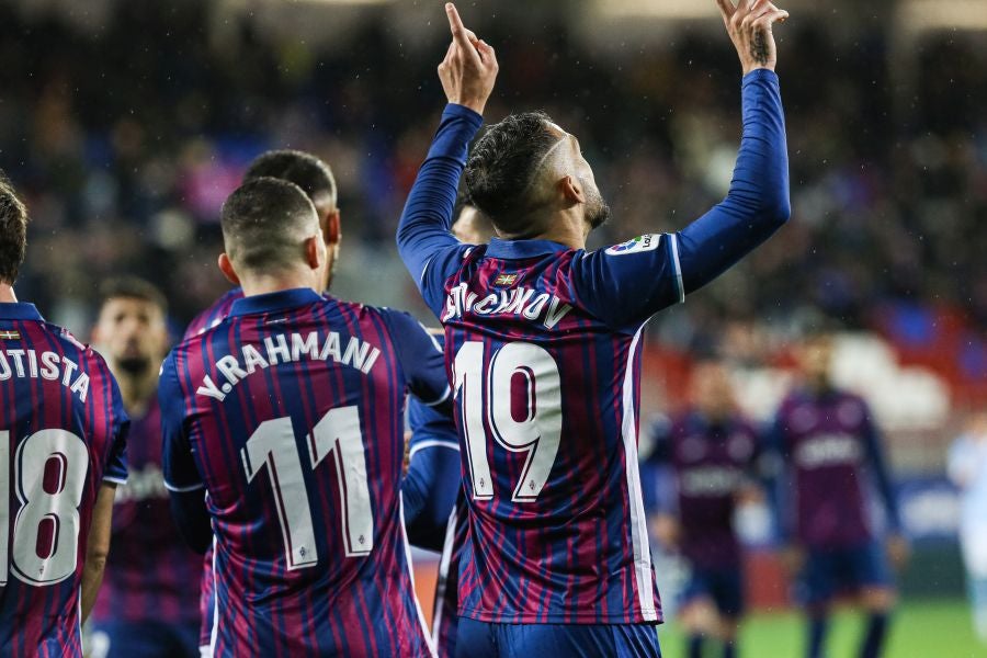 Fotos: El Eibar se impone al Ibiza en Ipurua