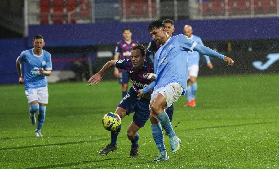 Fotos: El Eibar se impone al Ibiza en Ipurua